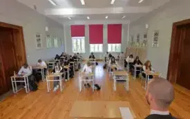 2.%20Uczestnicy%20zaczynaj%C4%85%20prac%C4%99%20z%20testem%20konkursowym